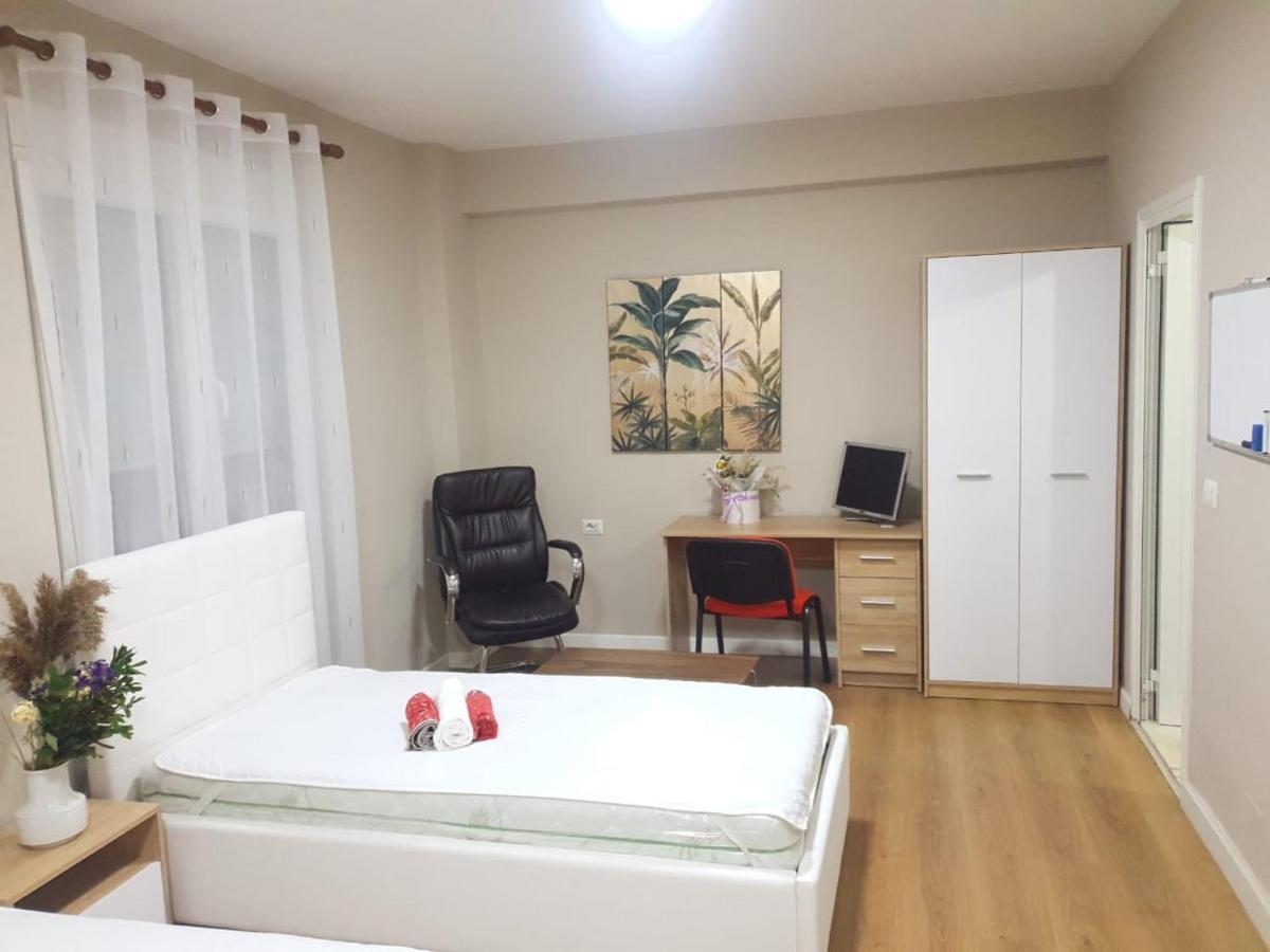 Lovely Apartment On Tirana City Center Bagian luar foto