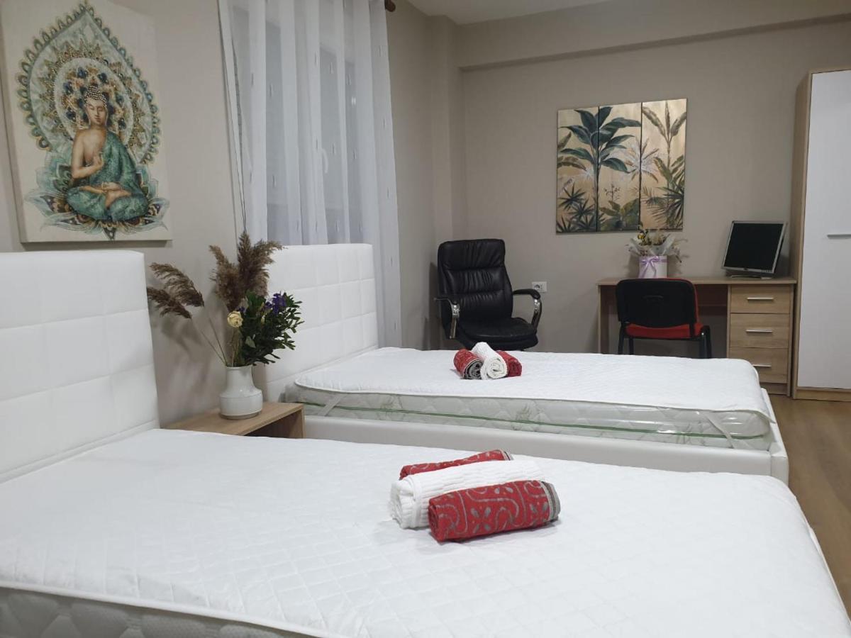 Lovely Apartment On Tirana City Center Bagian luar foto