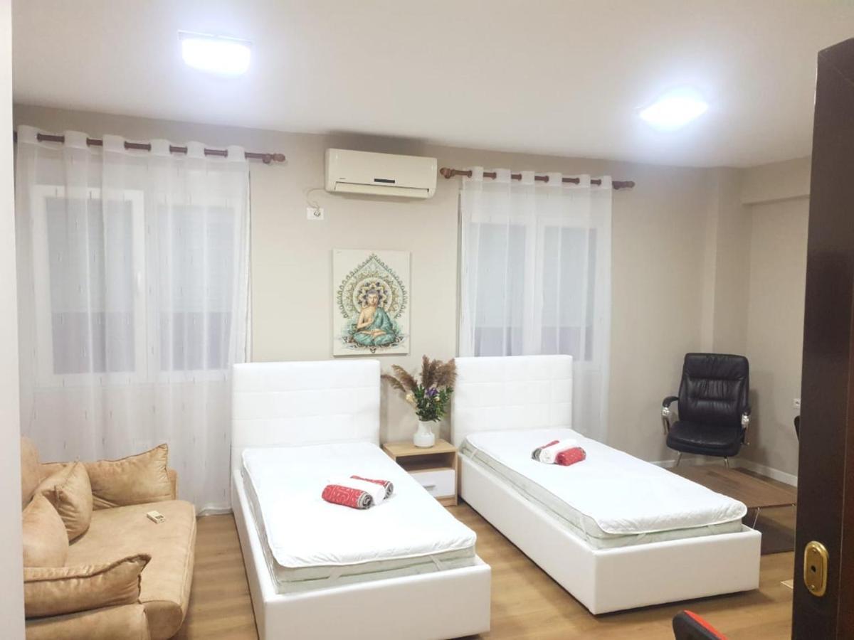 Lovely Apartment On Tirana City Center Bagian luar foto