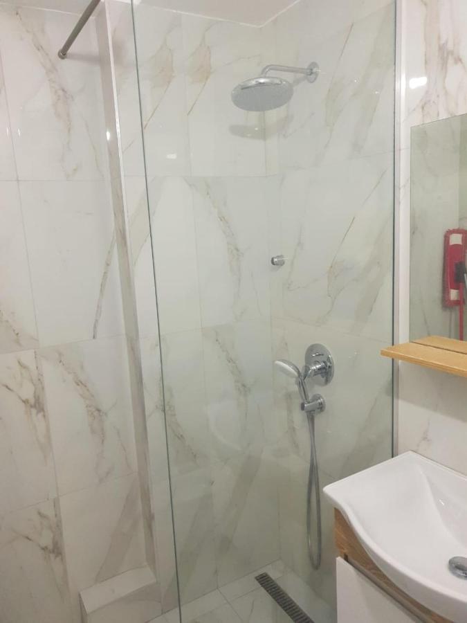 Lovely Apartment On Tirana City Center Bagian luar foto
